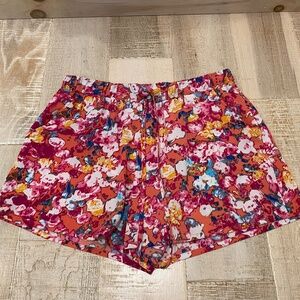 Lily White Floral Shorts Sz. Large